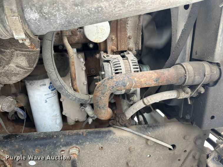 image for item DT6459 1995 Ford LNT8000 refuse truck