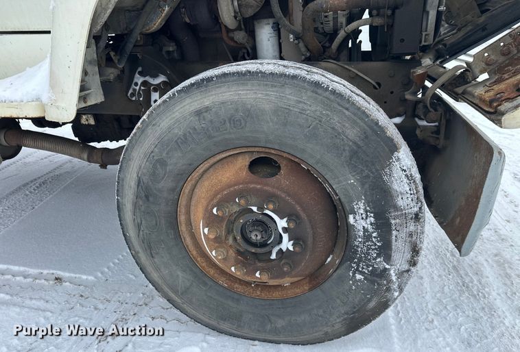 image for item DT6459 1995 Ford LNT8000 refuse truck