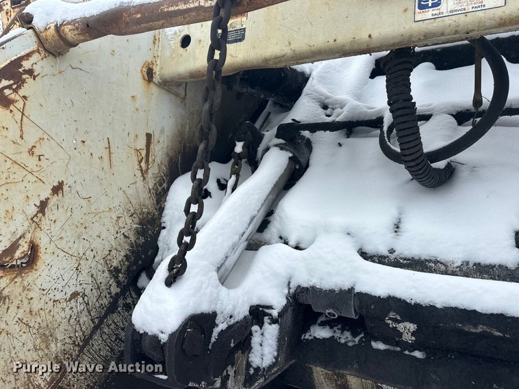 image for item DT6460 1997 International 4900 refuse truck