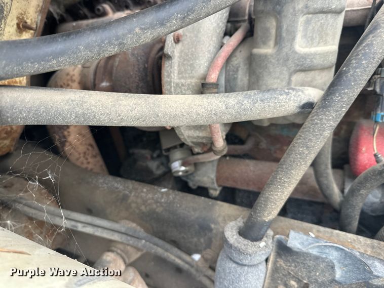 image for item DT6460 1997 International 4900 refuse truck