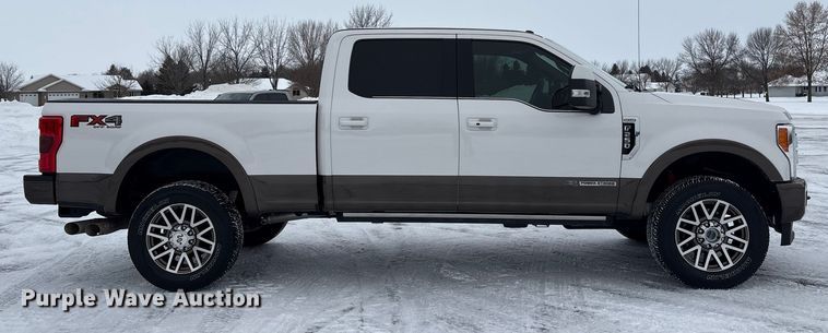 image for item DT6486 2017 Ford F250 King Ranch Crew Cab pickup truck