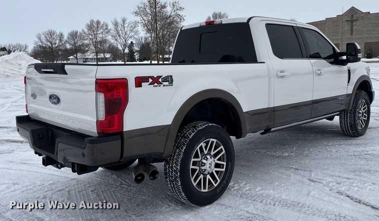 image for item DT6486 2017 Ford F250 King Ranch Crew Cab pickup truck