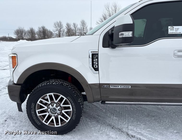 image for item DT6486 2017 Ford F250 King Ranch Crew Cab pickup truck