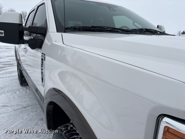 image for item DT6486 2017 Ford F250 King Ranch Crew Cab pickup truck