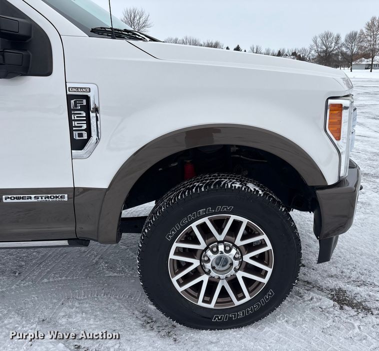 image for item DT6486 2017 Ford F250 King Ranch Crew Cab pickup truck