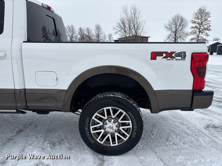 image for item DT6486 2017 Ford F250 King Ranch Crew Cab pickup truck