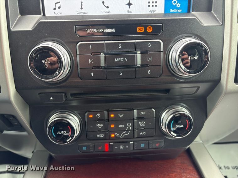 image for item DT6486 2017 Ford F250 King Ranch Crew Cab pickup truck