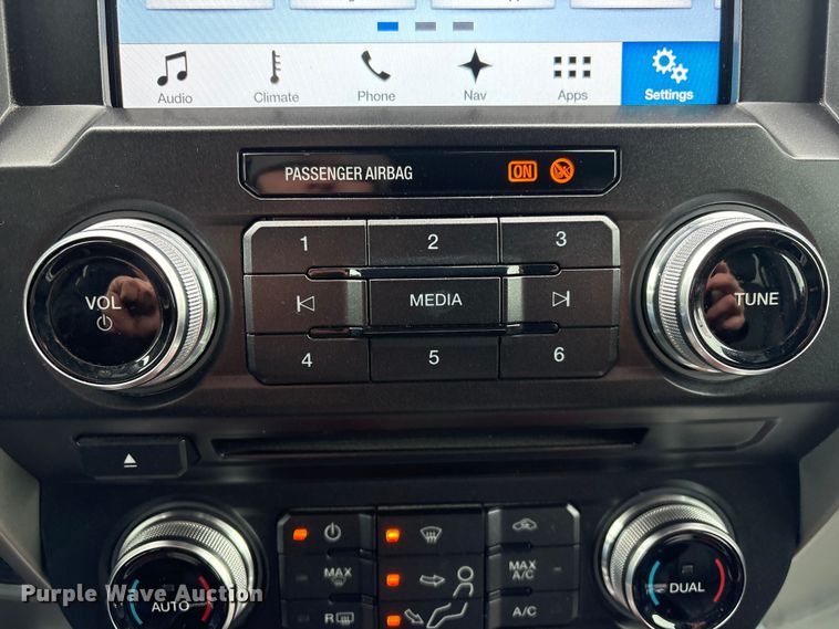 image for item DT6486 2017 Ford F250 King Ranch Crew Cab pickup truck