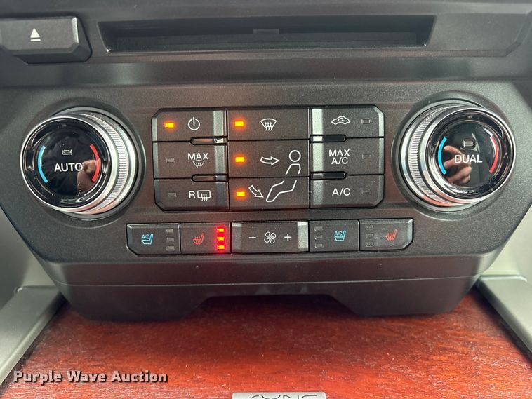 image for item DT6486 2017 Ford F250 King Ranch Crew Cab pickup truck