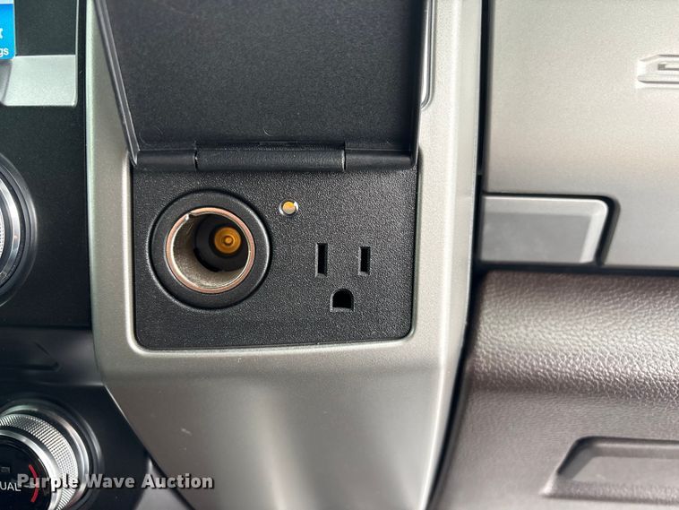 image for item DT6486 2017 Ford F250 King Ranch Crew Cab pickup truck