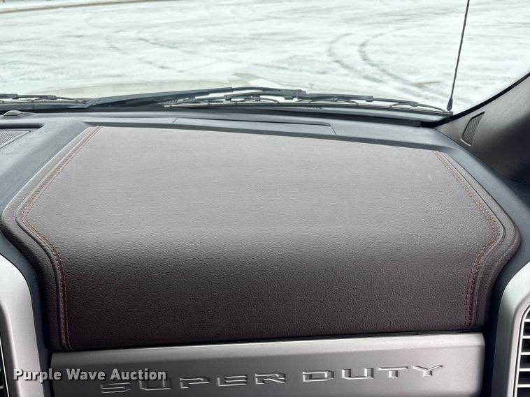 image for item DT6486 2017 Ford F250 King Ranch Crew Cab pickup truck