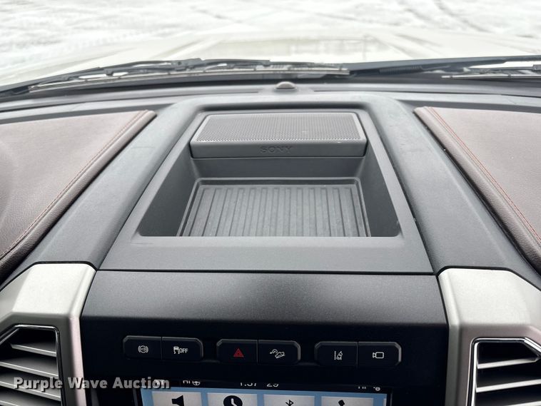 image for item DT6486 2017 Ford F250 King Ranch Crew Cab pickup truck