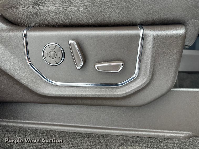 image for item DT6486 2017 Ford F250 King Ranch Crew Cab pickup truck