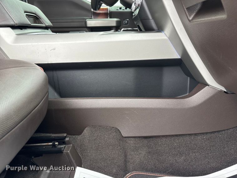 image for item DT6486 2017 Ford F250 King Ranch Crew Cab pickup truck