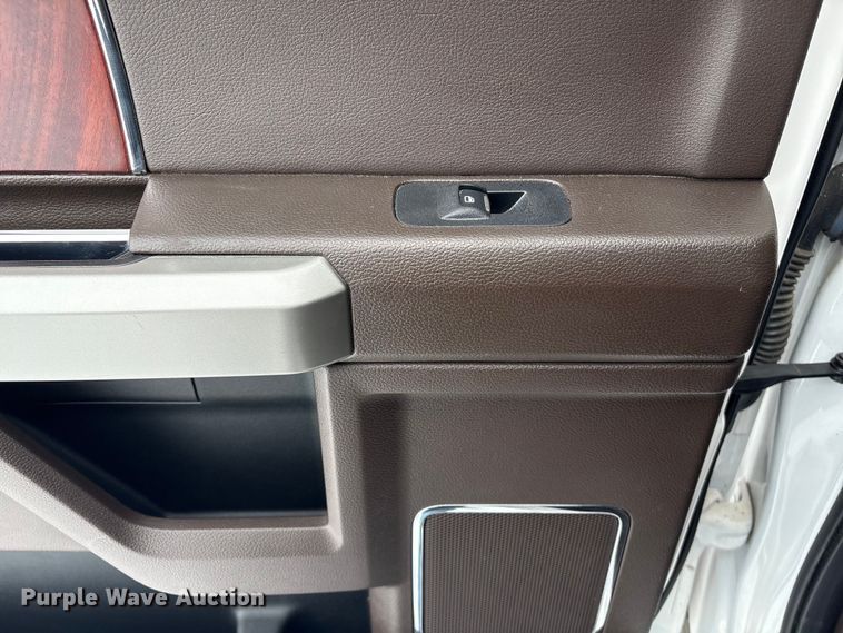 image for item DT6486 2017 Ford F250 King Ranch Crew Cab pickup truck