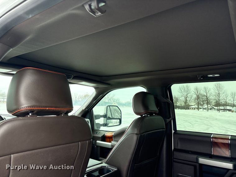 image for item DT6486 2017 Ford F250 King Ranch Crew Cab pickup truck