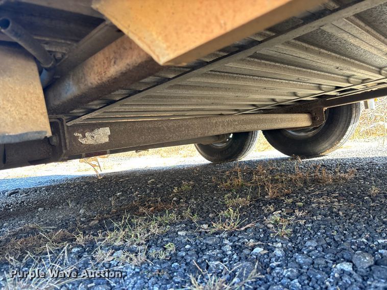 image for item DU0255 2008 Shadow horse trailer