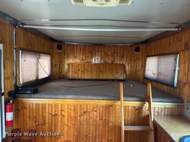 image for item DU0255 2008 Shadow horse trailer