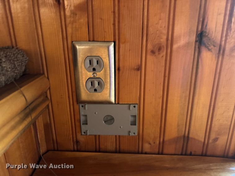 image for item DU0255 2008 Shadow horse trailer