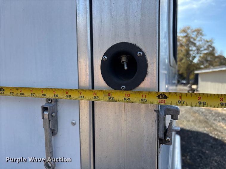 image for item DU0255 2008 Shadow horse trailer