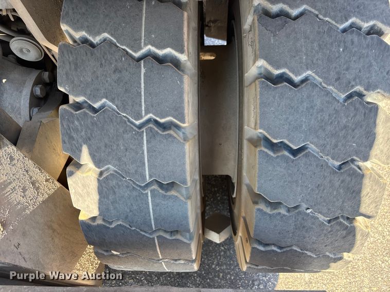 image for item DU0270 2017 UniCarriers PF80YLP forklift