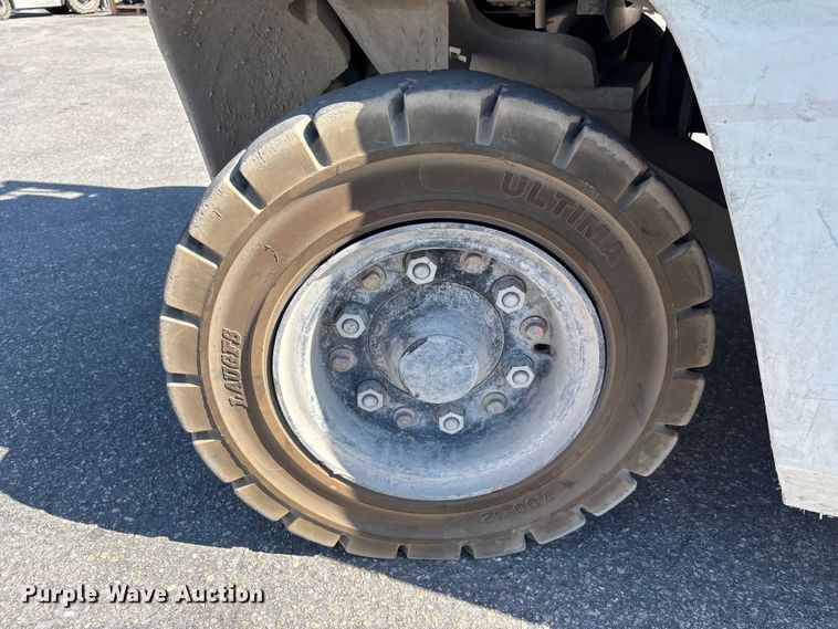 image for item DU0270 2017 UniCarriers PF80YLP forklift