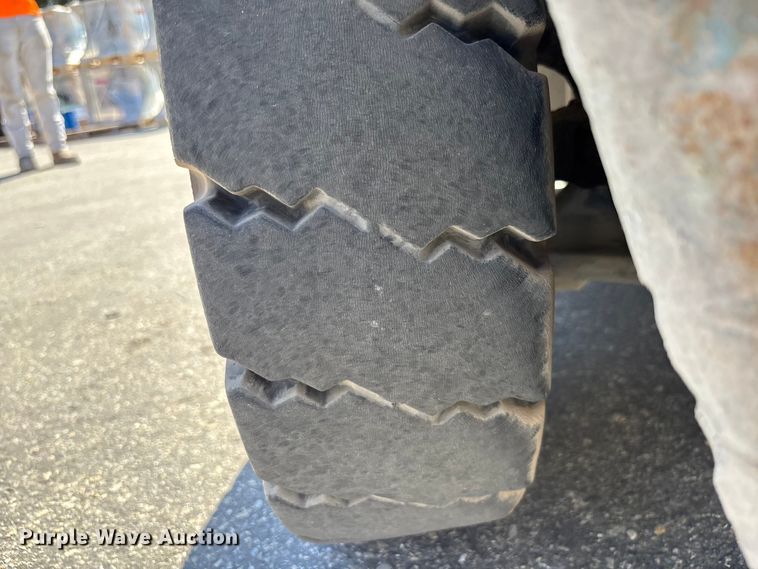 image for item DU0270 2017 UniCarriers PF80YLP forklift