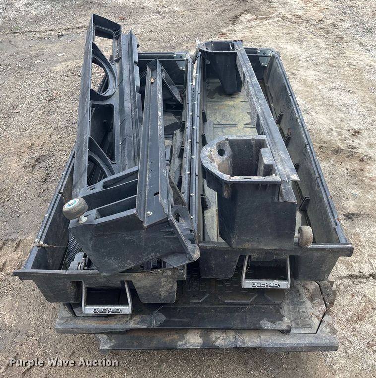 image for item DU0281 Decked toolbox