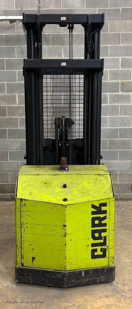 image for item DU0284 Clark OP15 order picker