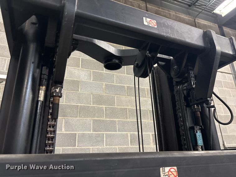 image for item DU0284 Clark OP15 order picker