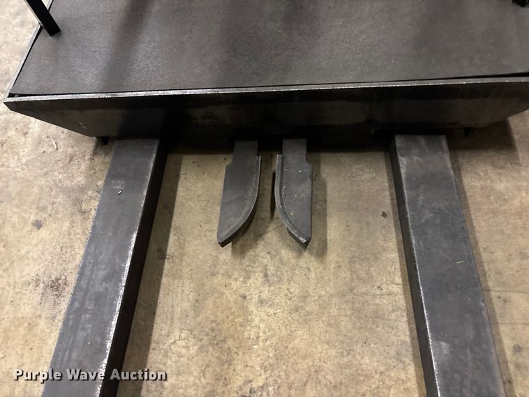 image for item DU0284 Clark OP15 order picker