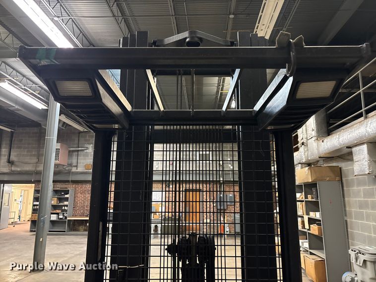 image for item DU0284 Clark OP15 order picker