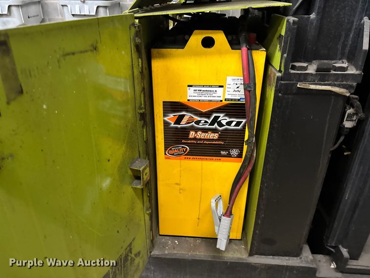 image for item DU0284 Clark OP15 order picker