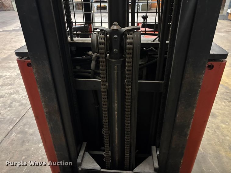 image for item DU0285 Prime Mover RS40C reach truck