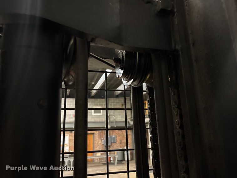 image for item DU0285 Prime Mover RS40C reach truck