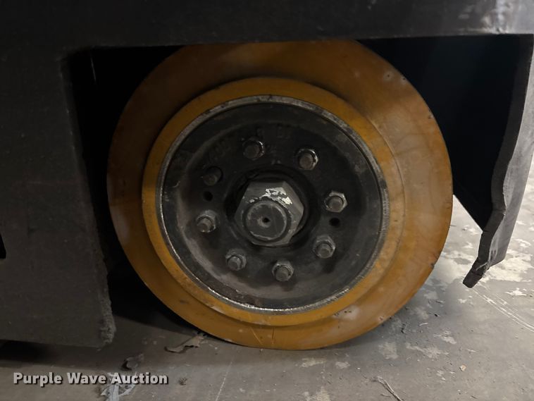 image for item DU0285 Prime Mover RS40C reach truck