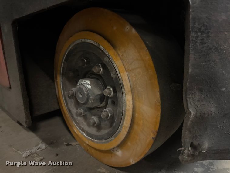 image for item DU0285 Prime Mover RS40C reach truck