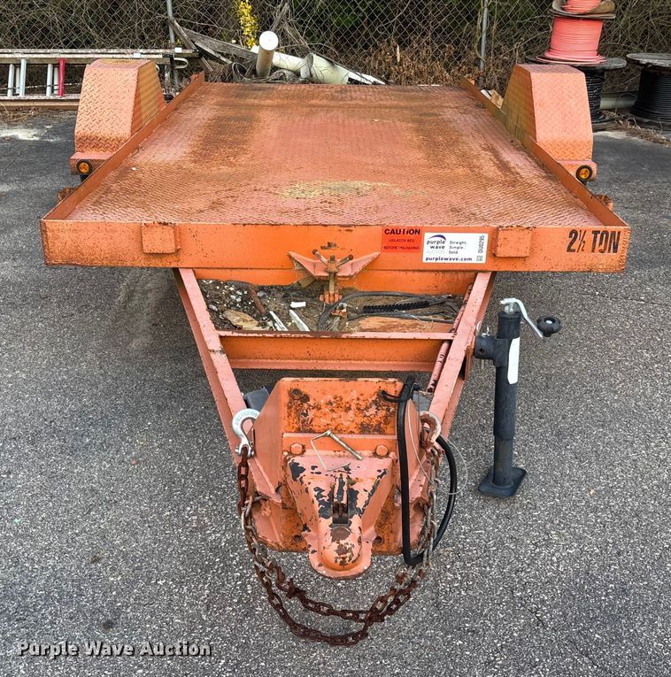 image for item DU0295 2015 HUDSON BROTHERS tilt deck utility trailer