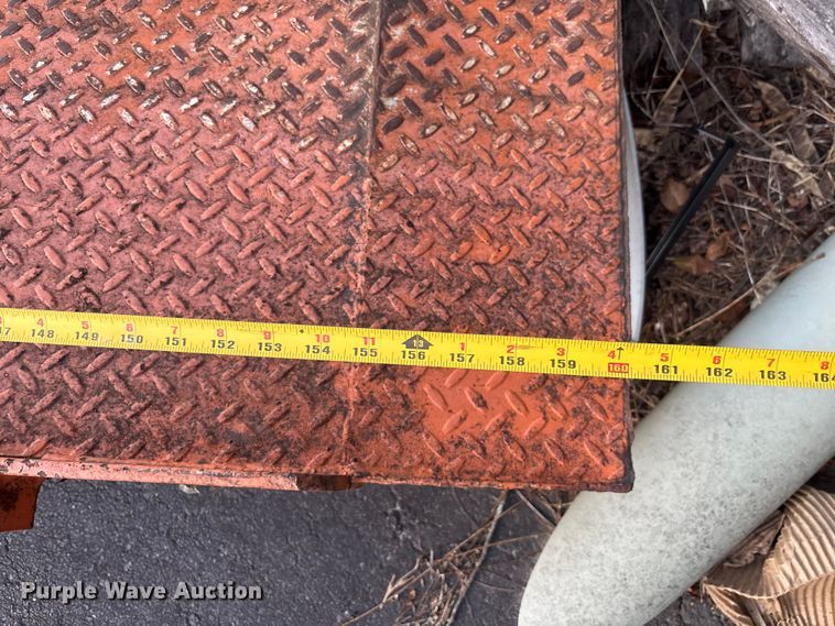 image for item DU0295 2015 HUDSON BROTHERS tilt deck utility trailer