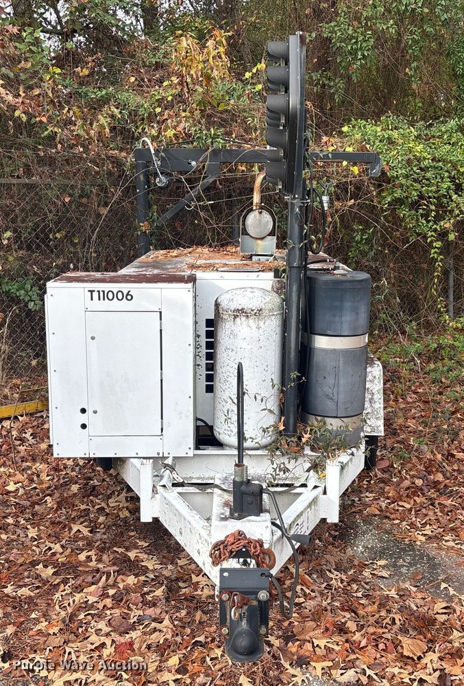 image for item DU0296 2011 Fenex F-131KG manhole support trailer