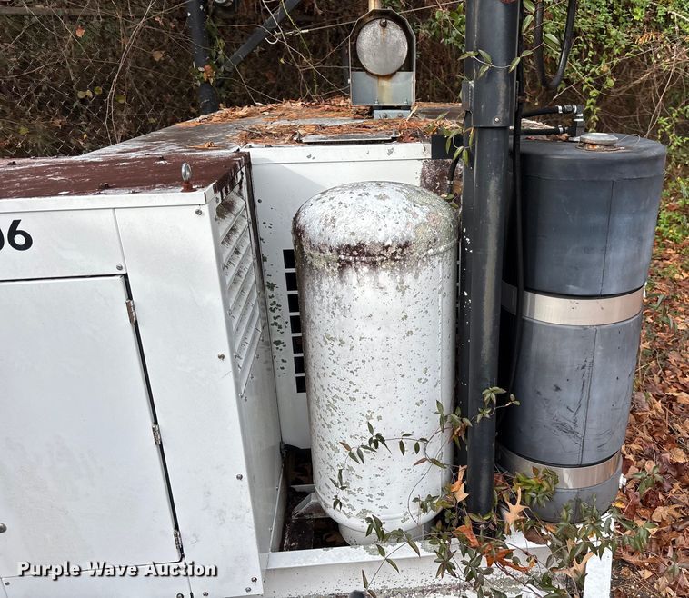 image for item DU0296 2011 Fenex F-131KG manhole support trailer