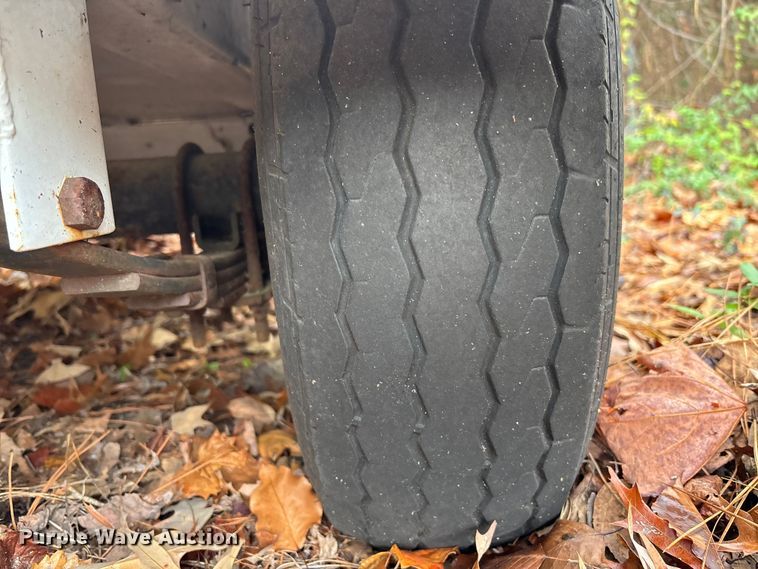 image for item DU0296 2011 Fenex F-131KG manhole support trailer