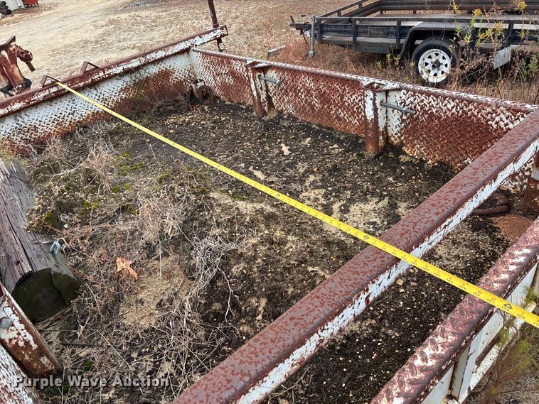 image for item DU0297 1985 Butler pole trailer