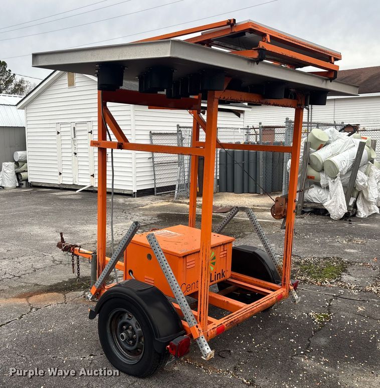 image for item DU0300 Arrow board trailer