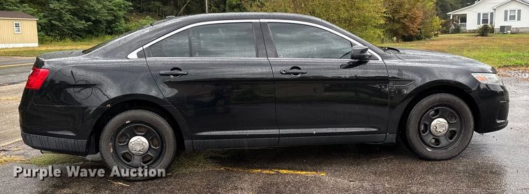 image for item DU1330 2013 Ford Taurus Police Interceptor 