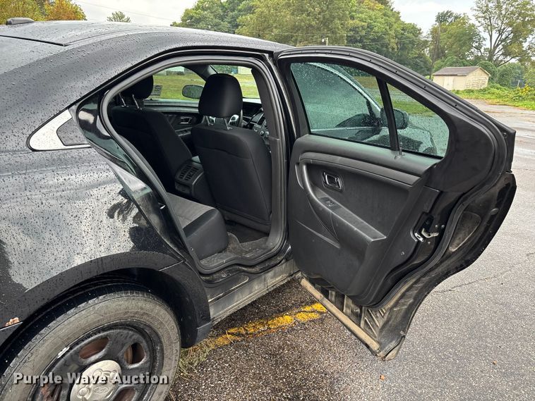 image for item DU1330 2013 Ford Taurus Police Interceptor 