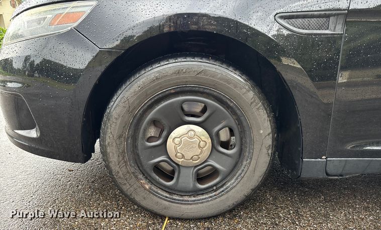 image for item DU1330 2013 Ford Taurus Police Interceptor 