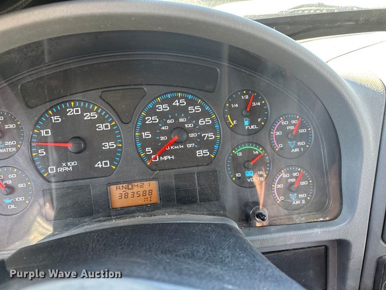 image for item DU1435 2007 International 4300 flatbed truck