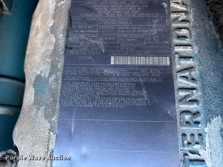 image for item DU1435 2007 International 4300 flatbed truck