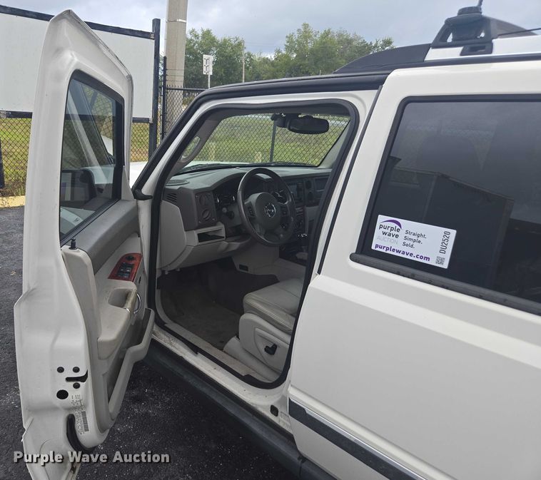 image for item DU2520 2006 Jeep Commander SUV